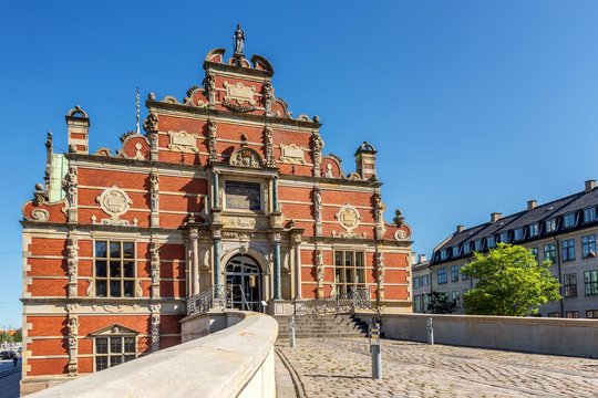 Entrance to building of the Chamber of Commerce, Borsen, Copenhagen, Denmark, Europe