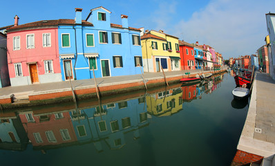 Fototapeta na wymiar colorful houses on the island of Burano wphotographed with the t