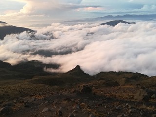 Amanecer en las nubes