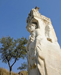 statue of neptune in florence italy