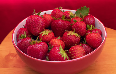 fresh strawberries in a bowl