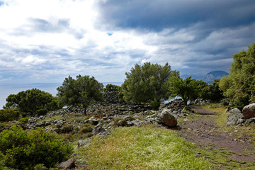 Sardinien Landschaft bei der Nuraghe Mannu
