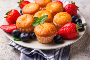 Summer mini cupcakes with berry