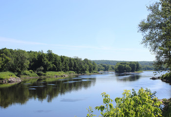 Fototapeta na wymiar St-Francois River in Melbourne, Quebec