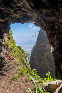 Windows of the Guimar