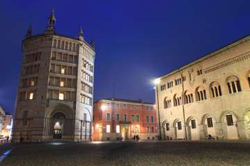 Fototapeta na wymiar historic centre of Parma at twilight, Italy