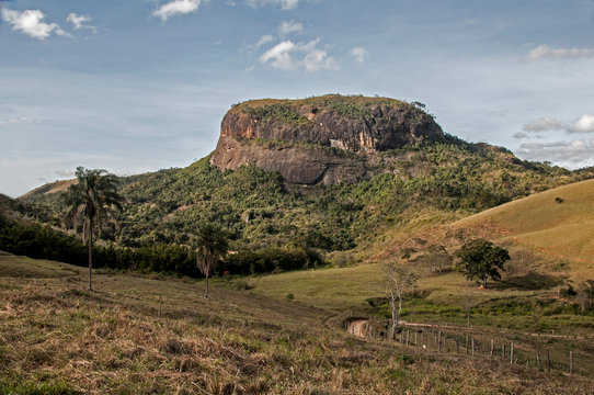 Pedra do Macuco, Santana do Deserto, MG/Brazil