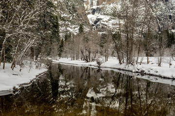  Yosemite Merced Rive in the winter covered with snow landscape and travel 