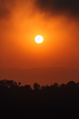 Obraz premium Sunset over the Hollywood Hills at Runyon Canyon Park, in Los Angeles, California