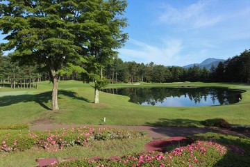 Obraz premium 初夏のゴルフ場