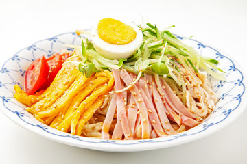 ゴマだれ冷やし中華