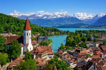 Wandcirkels Alpen Thun city and lake in swiss Alps, Switzerland  © Boris Stroujko