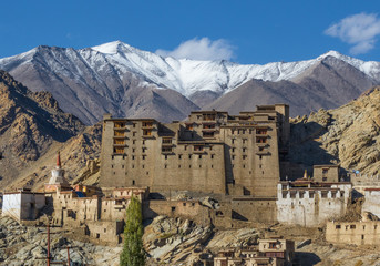 Obraz premium Leh, India - main city of the himalayan region of Ladakh, Leh is a wonderful town surrounded by majestic mountains, end dominated by the imposing Leh Palace