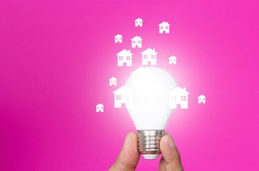 mano, dita, lampadina, consumo energetico, bolletta