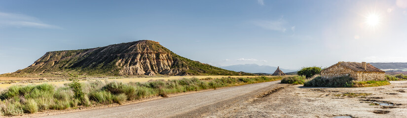 Strasse in der Halbwüste Banderas Reales Navarra