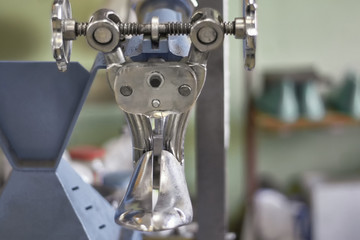 Shoe Magnifying Machine.