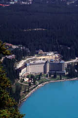 Fototapeta na wymiar Lake Louise Hotel , Château, Lake Louise, Banff National Park, Alberta, Canada