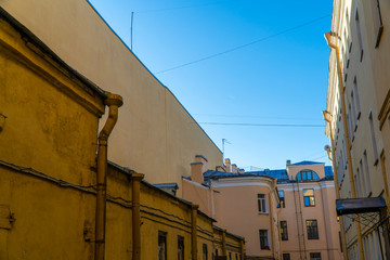 Fototapeta na wymiar Russia. Old courtyards in the center of St. Petersburg