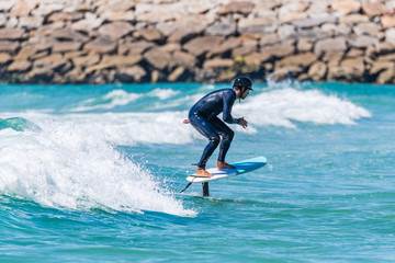Hidrofoil surfer