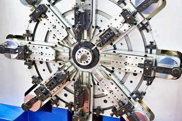 Revolver cutters lathe