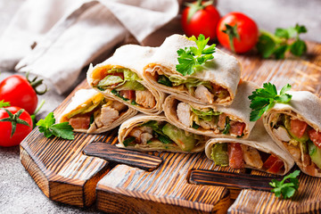 Lavash rolls with chicken and vegetables