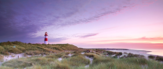 Strand auf Sylt mit Leuchtturm