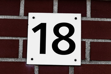 Hausnummer 18