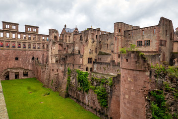 Fototapeta na wymiar ruins inside the castle grounds of Heidelberg