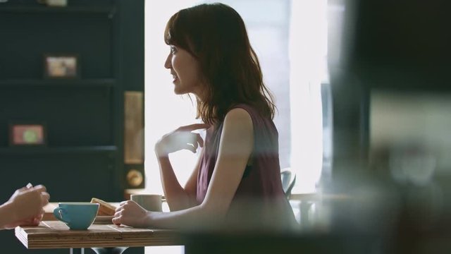 カフェ・女性