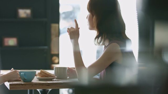 カフェ・女性