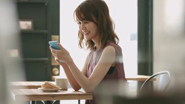 カフェ・女性