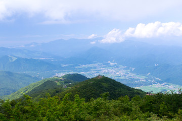Fototapeta premium 見返り坂からの眺望／白馬五竜高山植物園／長野県白馬村