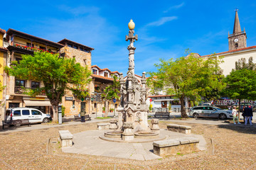 Fototapeta na wymiar Fountain in Comillas city, Spain
