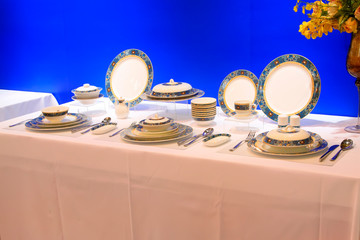 Ceramic tableware