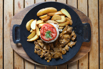 Chicken curry is a dish originating from the Indian subcontinent, common delicacy in the cuisine of the Indian subcontinent, cuisine of Southeast Asia.