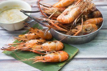 Grilled shrimps and seafood sauce