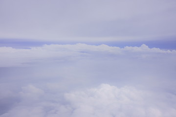 Fototapeta premium 眼下に広がる雲