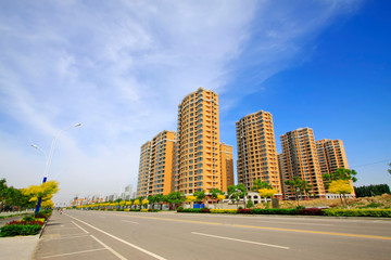 Naklejka premium High-rise building under the blue sky