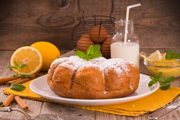 Cake with lemon cream filling. 