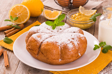 Cake with lemon cream filling. 