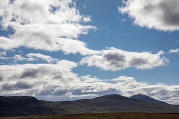 Das wilde, romantische Hochland von Schottland