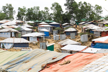 casas en el campo de refugiados rohingya. Problemas migratorios migrantes y refugiados banglades