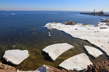 sea ice natural scenery in winter