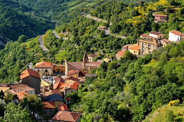 Fototapeta na wymiar Enlarged view of Castelmezzano from a path in the mountains. Basilicata Lukansky Dolomites. Italy