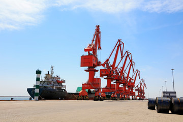 Portal crane and Cargo ship