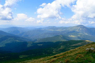 Obraz premium Panoramic view from Hoverla, Carpathian mountains, Ukraine. Horizontal outdoors shot