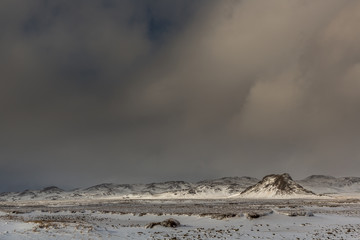 Wolken über dem winterlichen Island