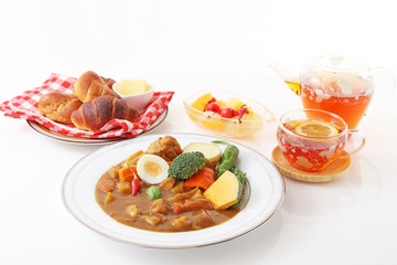 美味しそうなカレーとパン
