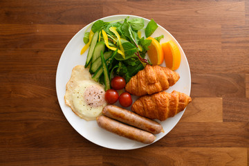 朝のイメージ　ブレックファスト