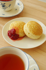 スコーンと紅茶